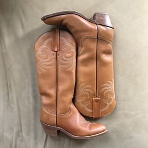 Frye Light Brown Women's Cowboy Boots